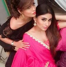 Naagin2 Wao Shesha And Shivangi Become Friends Against Mahish Mahish shows naagmani to shehsa abut refuses to give her and also hides it which makes shehsa tensed so she makes a deal. www serialupdate in